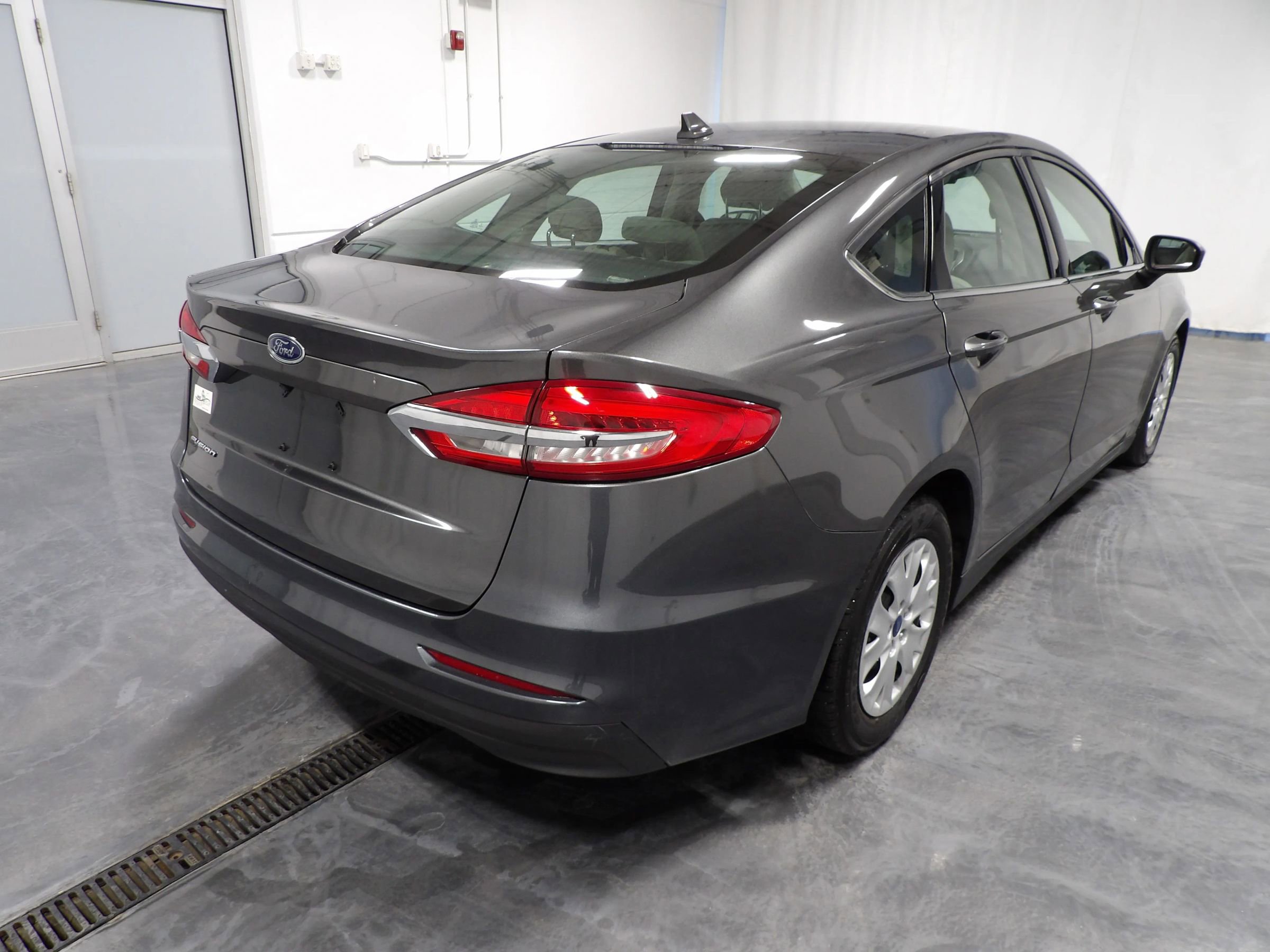 Used 2020 Ford Fusion S image 4