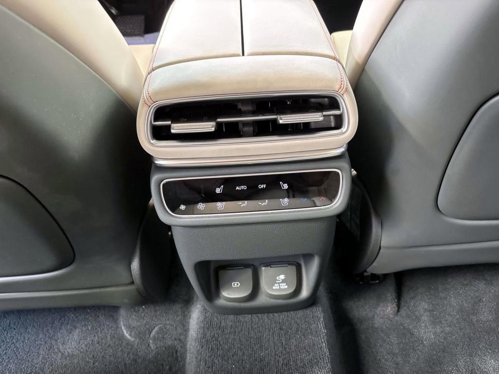 Used 2025 Genesis GV80 3.5T image 33