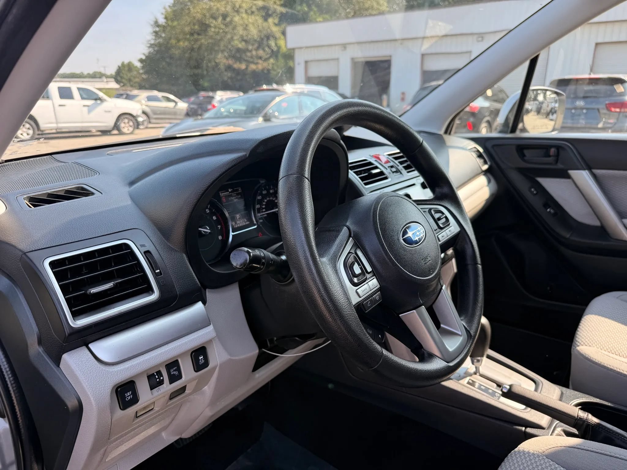 Used 2018 Subaru Forester 2.5i Premium AWD/4WD image 17