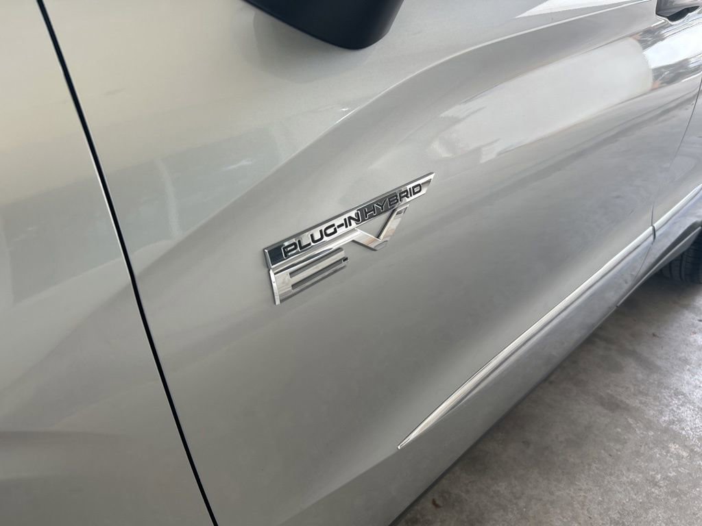 New 2025 Mitsubishi Outlander SE image 15