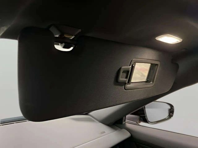 Used 2021 Porsche Taycan RWD image 53