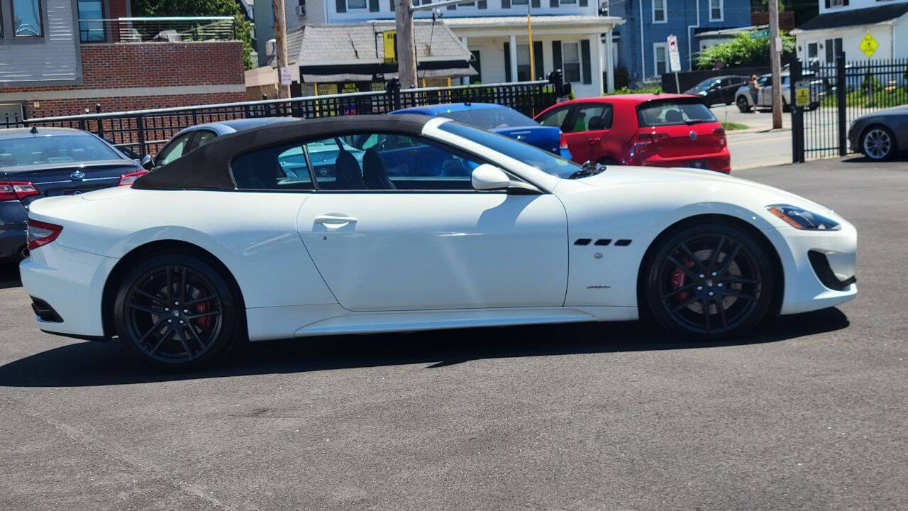 Used 2015 Maserati GranTurismo Sport RWD image 13