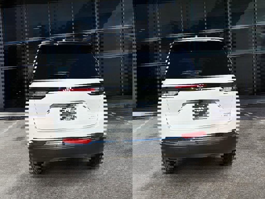 New 2025 Jeep Grand Cherokee Laredo X image 6