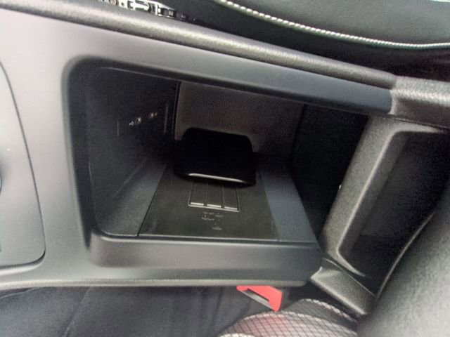 Certified 2025 Volkswagen Tiguan SE w/ Panoramic Sunroof Package image 30