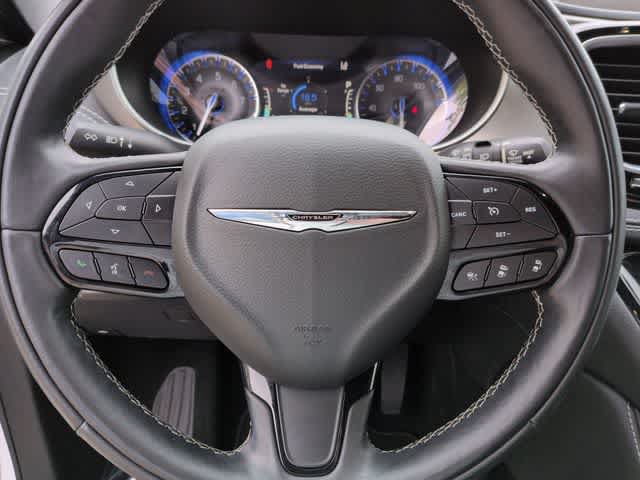 Used 2022 Chrysler Pacifica Limited w/ Uconnect Theater Family Group AWD/4WD image 24