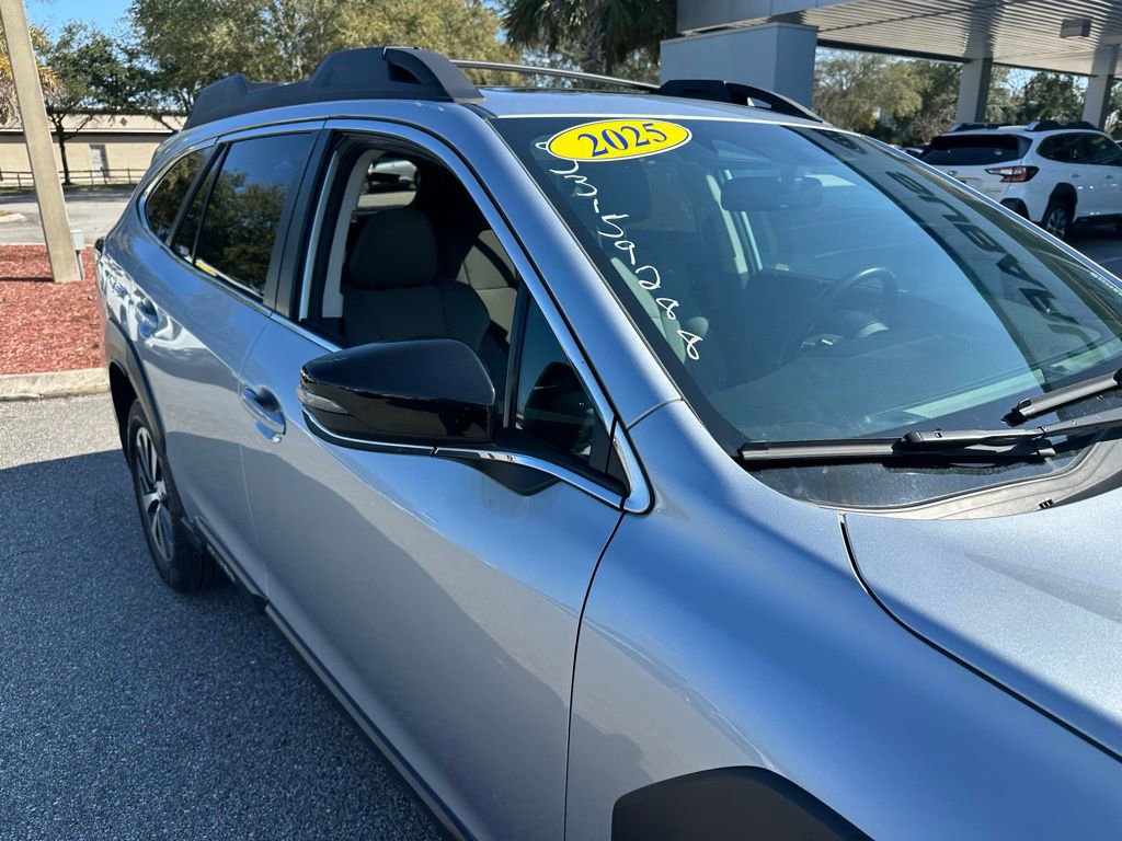 Used 2025 Subaru Outback Premium image 15
