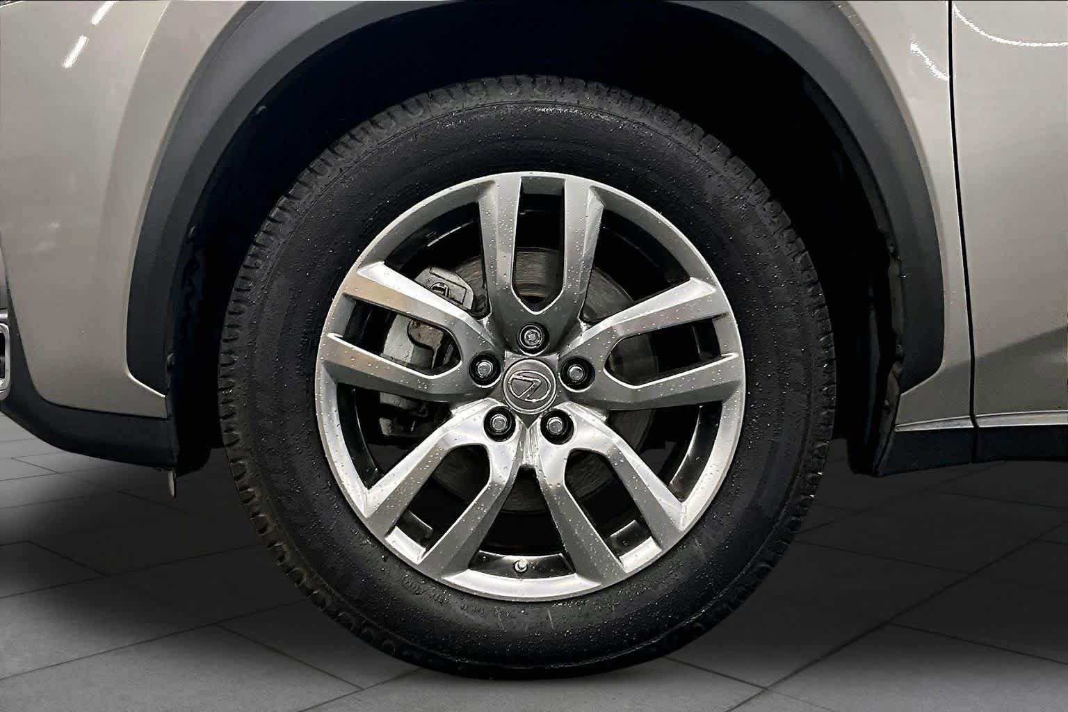 Used 2016 Lexus NX 200t FWD w/ Premium Package image 10