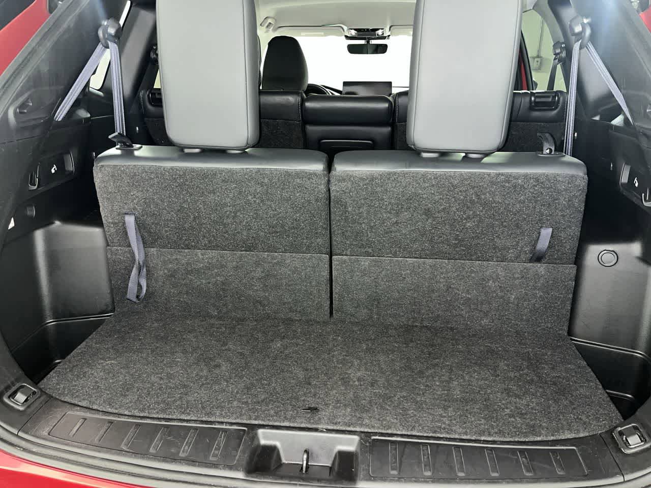 Used 2025 Mitsubishi Outlander AWD image 29