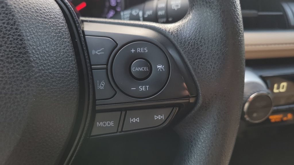 Certified 2020 Toyota RAV4 XLE FWD image 20