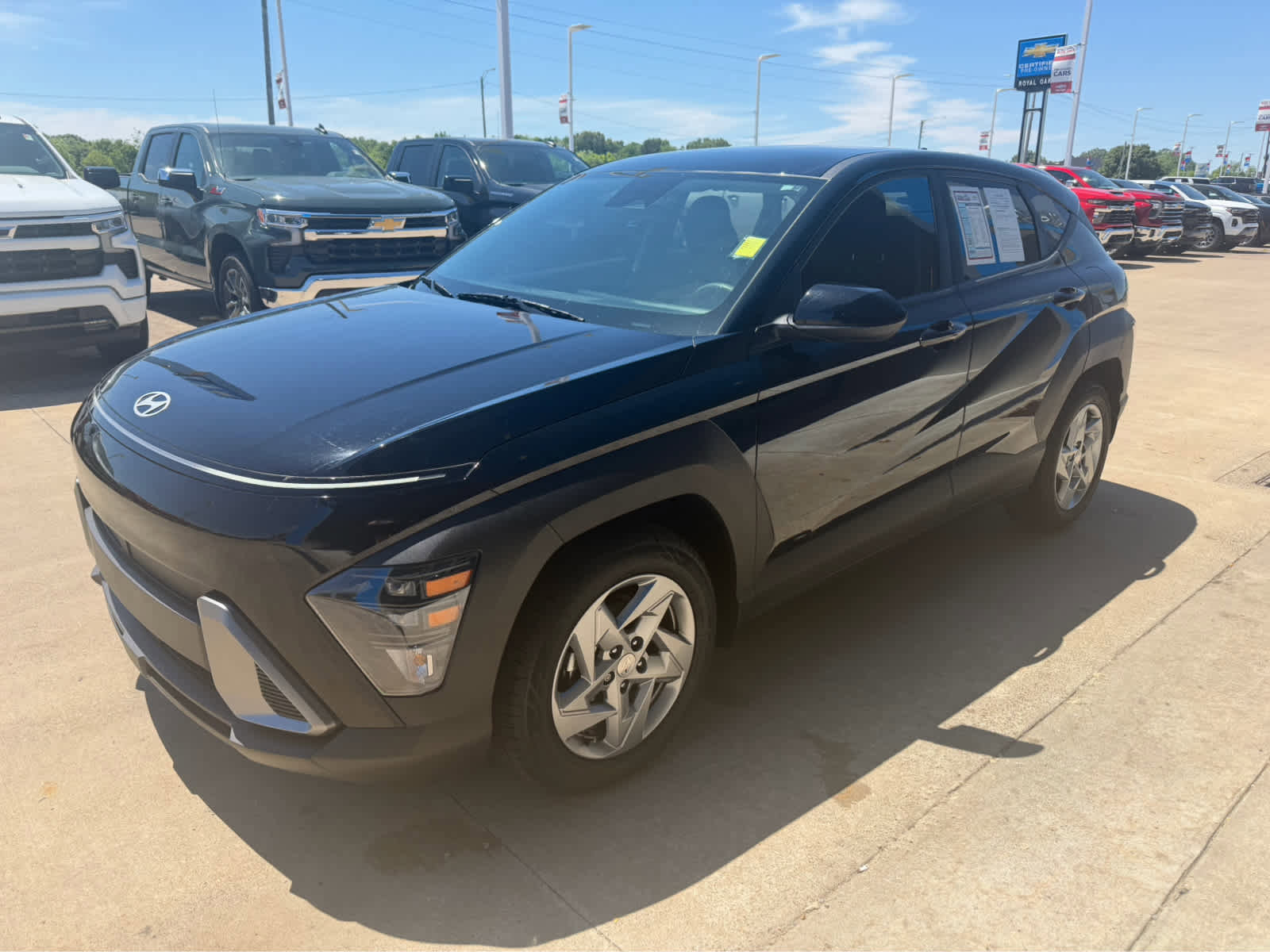 Used 2025 Hyundai Kona SE FWD image 2
