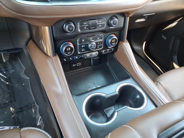 Used 2024 Chevrolet Suburban High Country AWD/4WD image 27