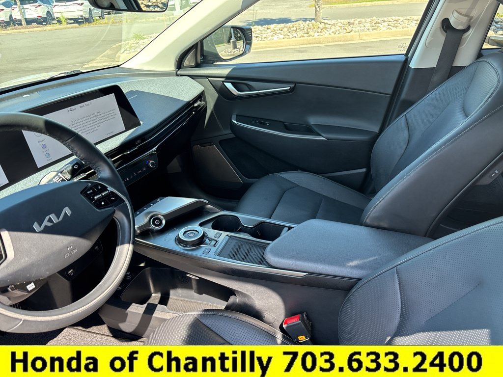 Used 2022 Kia EV6 Wind w/ Wind Technology Package AWD/4WD image 18