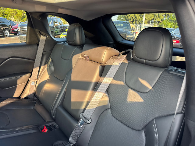 Used 2020 Jeep Cherokee Latitude Lux w/ Comfort/Convenience Group AWD/4WD image 8