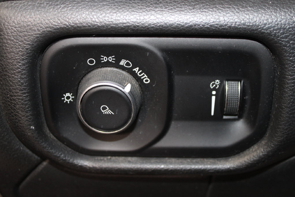 Used 2022 RAM 2500 Big Horn AWD/4WD image 40