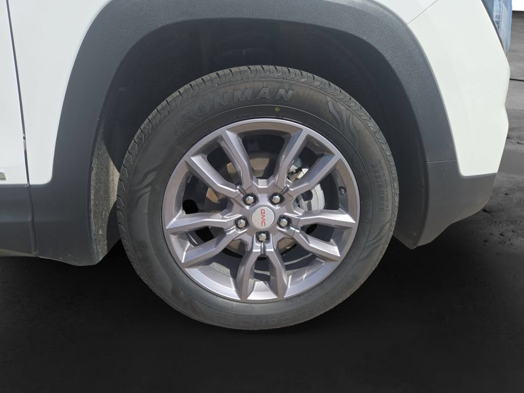 Used 2024 GMC Terrain SLT AWD/4WD image 13