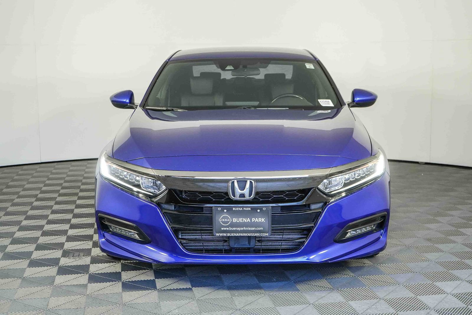 Used 2019 Honda Accord Sport image 2