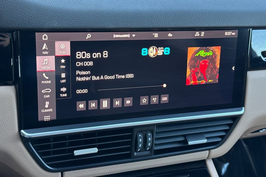 Used 2021 Porsche Cayenne Coupe image 23