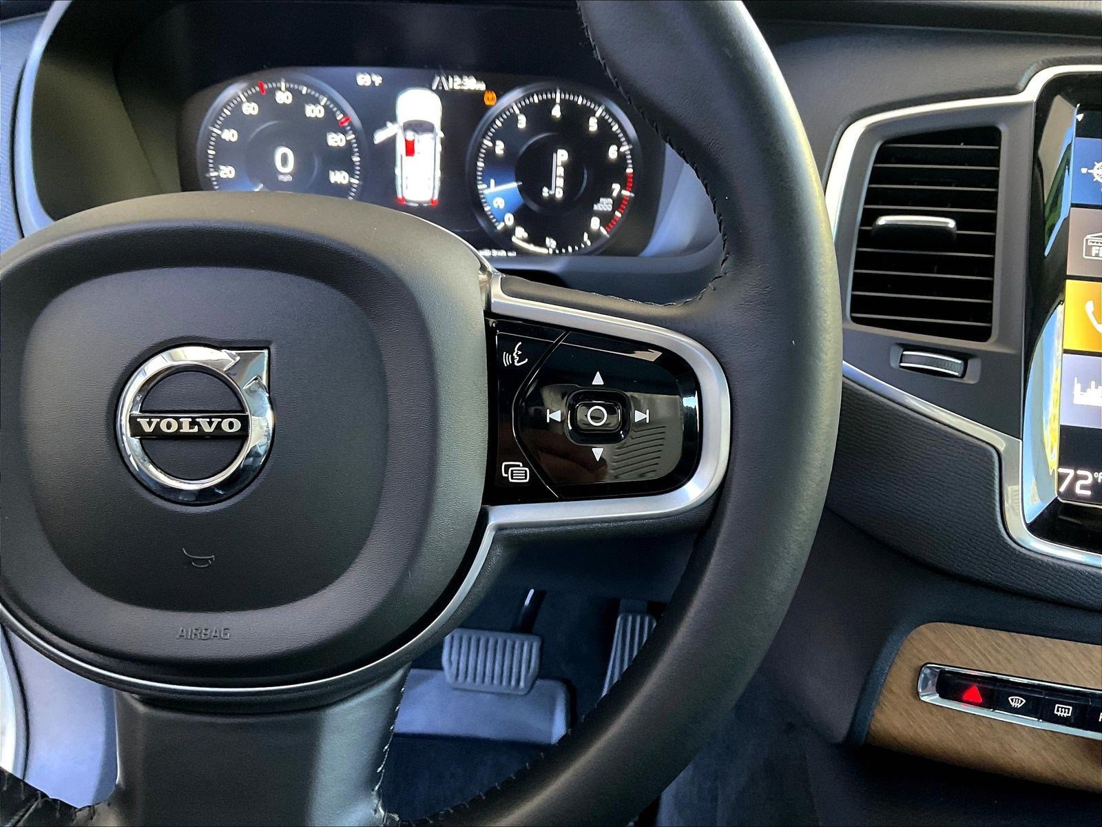 Used 2021 Volvo XC90 T6 Momentum w/ Protection Package Premier AWD/4WD image 12