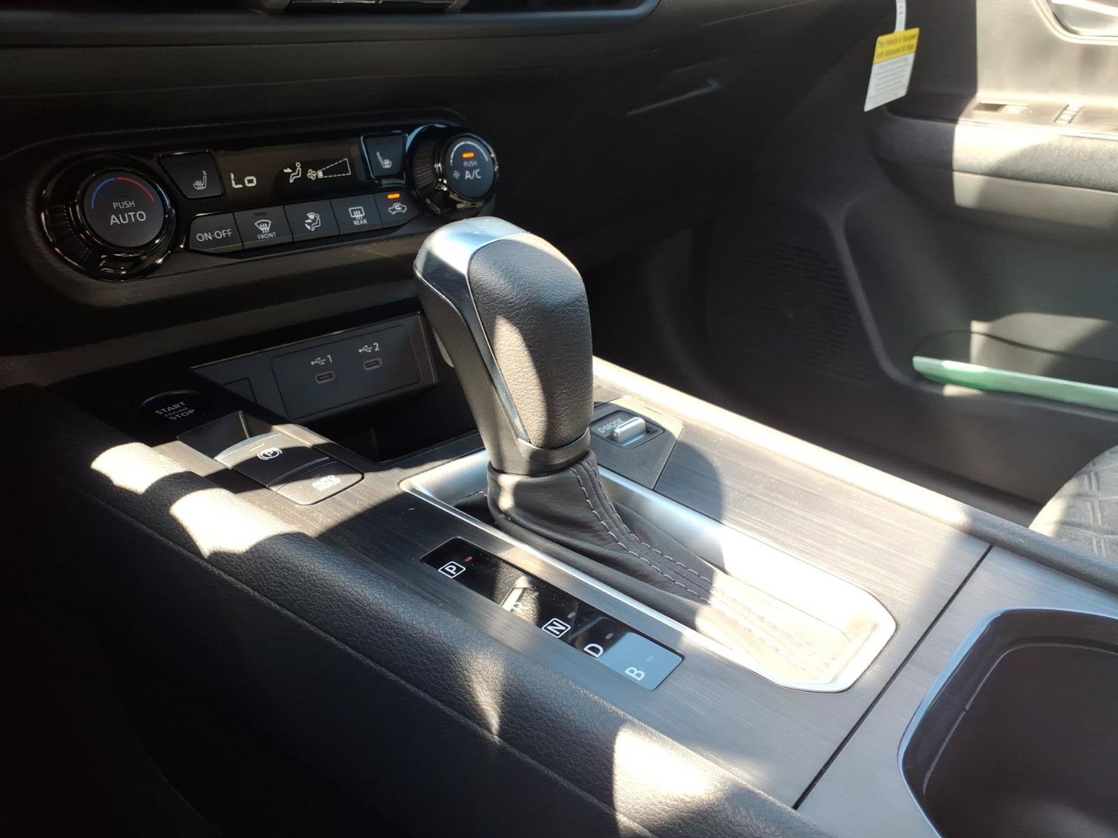 New 2027 Nissan Kicks SV AWD/4WD image 17