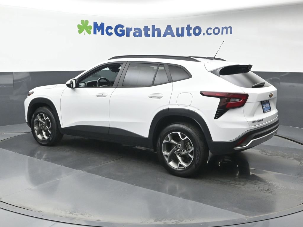 Certified 2024 Chevrolet Trax LT w/ Driver Confidence Package image 21