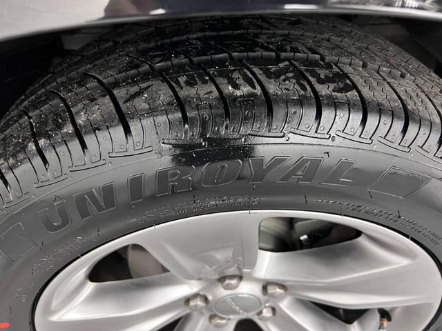 Used 2016 Dodge Challenger SXT image 20