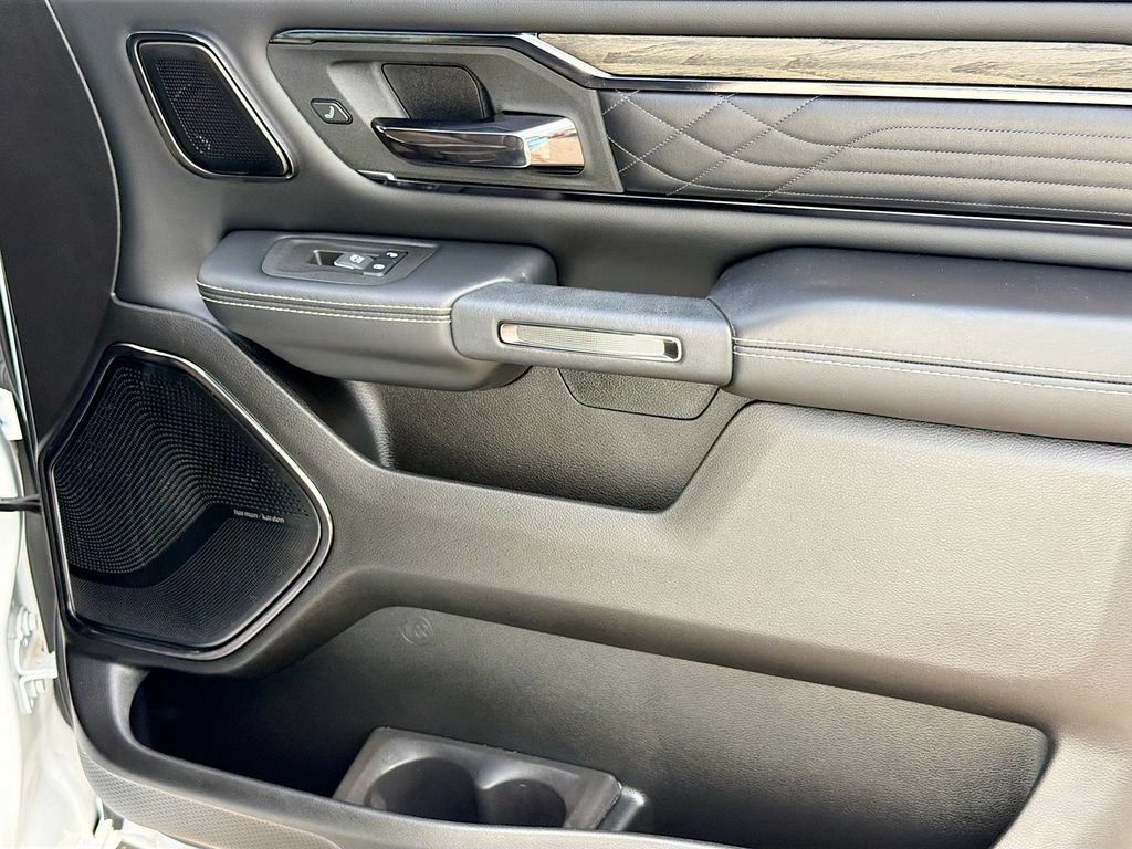 Used 2025 RAM 1500 Limited AWD/4WD image 31