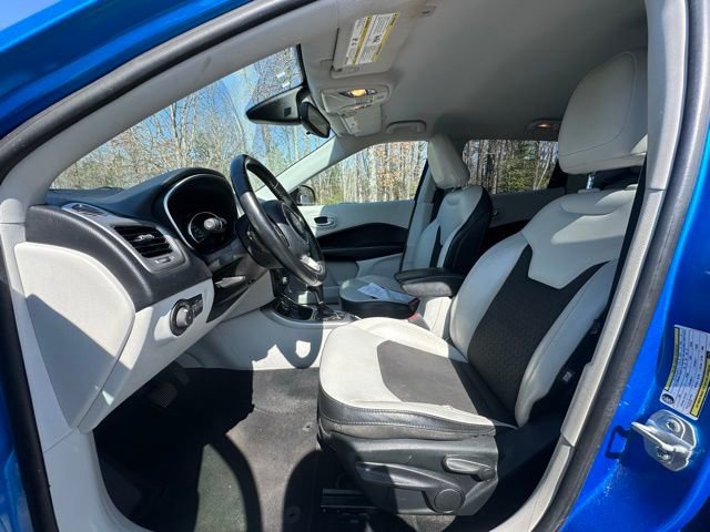 Used 2019 Jeep Compass Latitude w/ Safety & Security Group image 24
