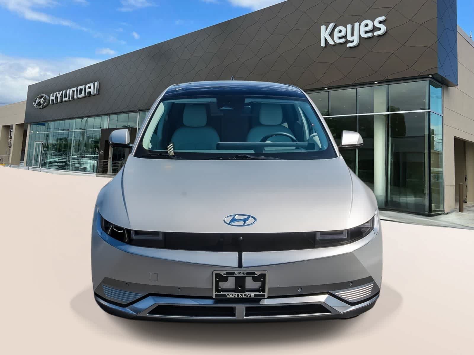 Used 2023 Hyundai Ioniq 5 Limited AWD/4WD image 2