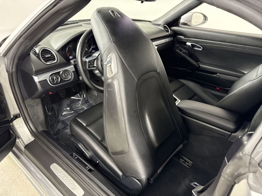 Certified 2018 Porsche 718 Boxster RWD image 25