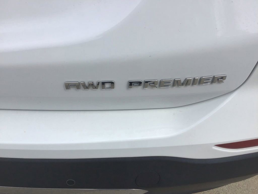 Used 2023 Chevrolet Equinox Premier AWD/4WD image 25