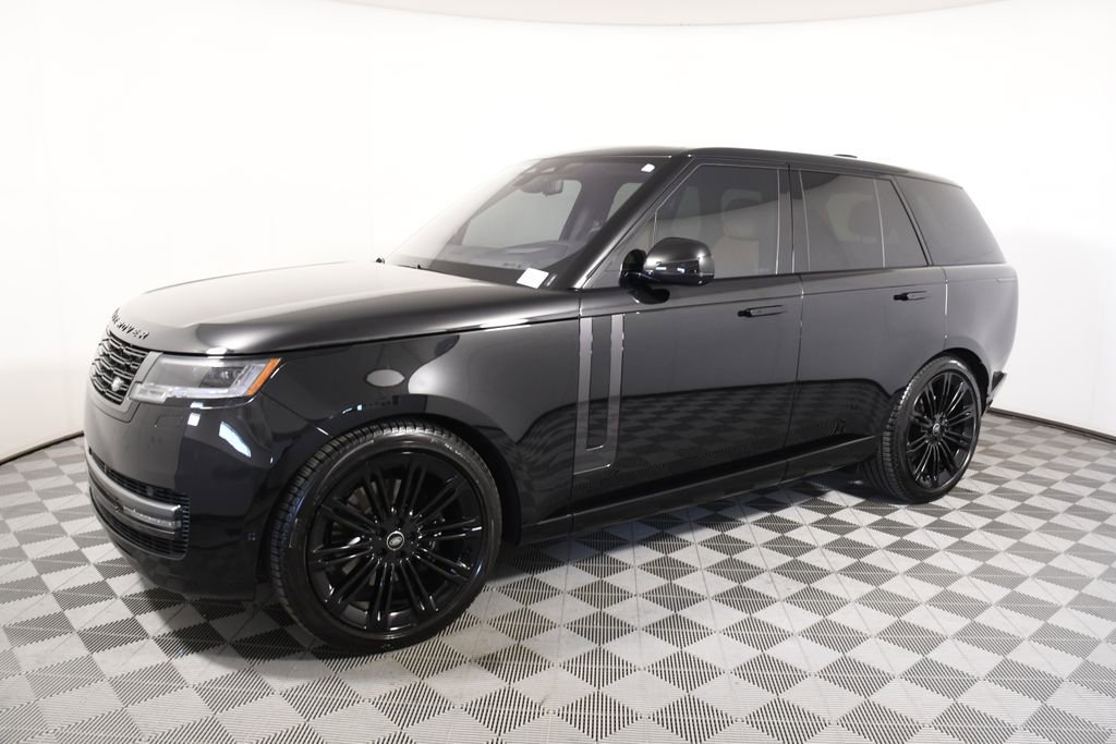 Used 2023 Land Rover Range Rover SE AWD/4WD image 2