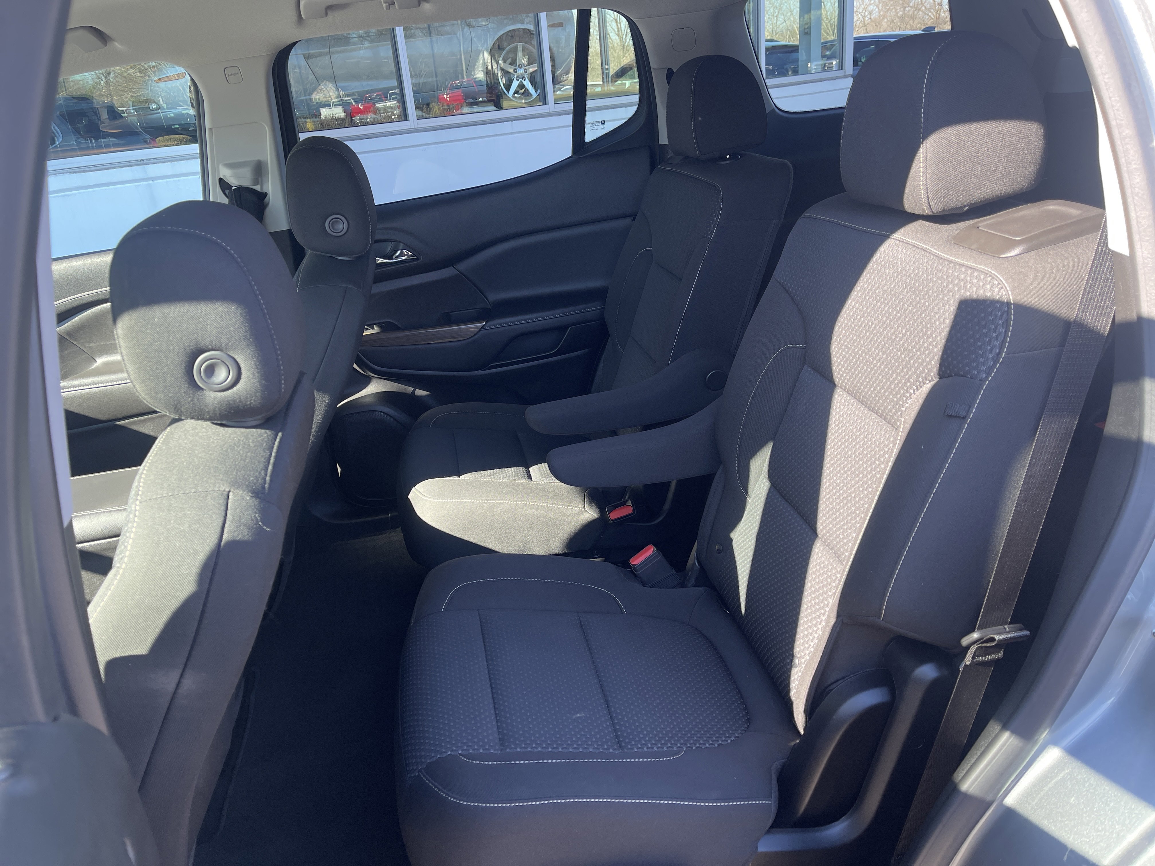 Used 2023 GMC Acadia SLE w/ Driver Convenience Package image 38