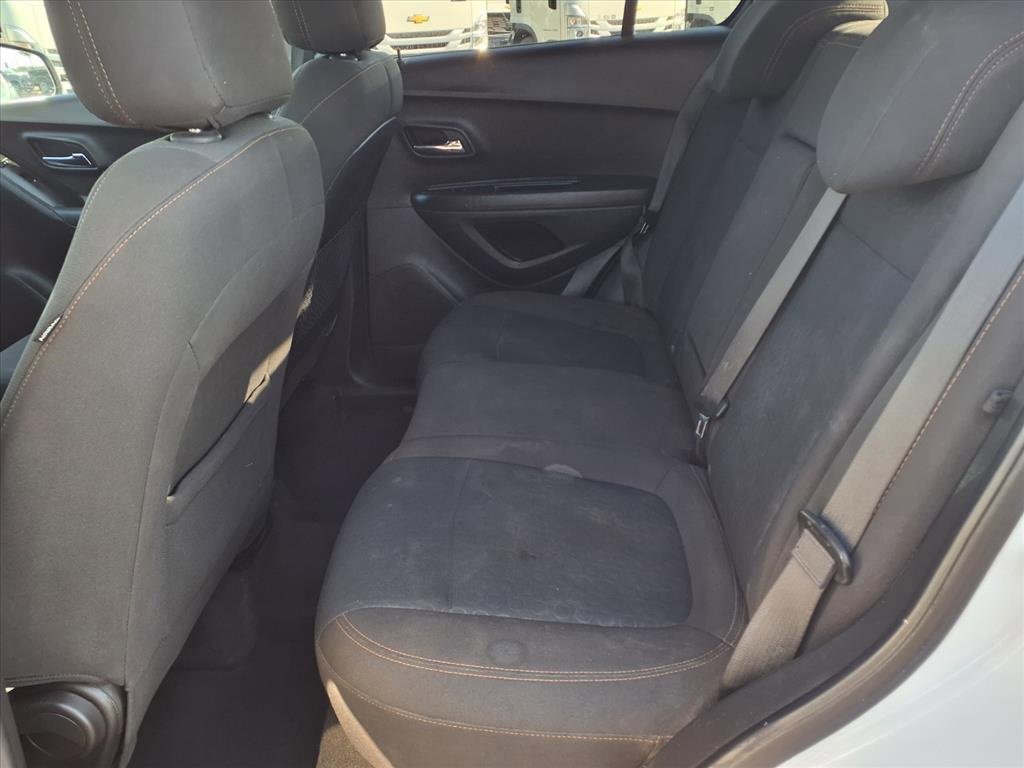 Used 2020 Chevrolet Trax LS w/ Tint and Cruise Package image 9