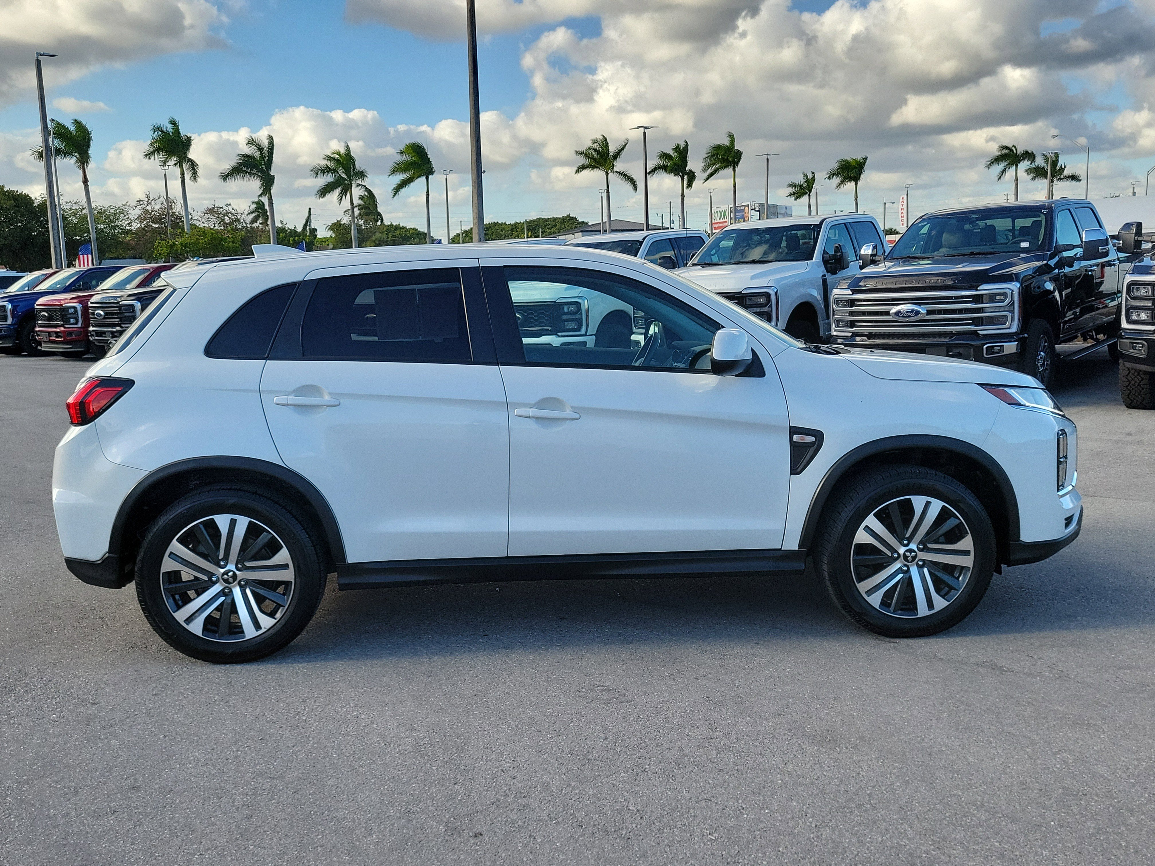 Used 2021 Mitsubishi Outlander Sport ES image 4