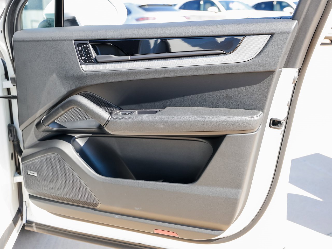 Certified 2025 Porsche Cayenne image 26