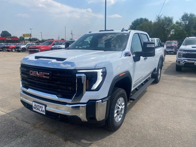 New 2025 GMC Sierra 2500 Pro image 2