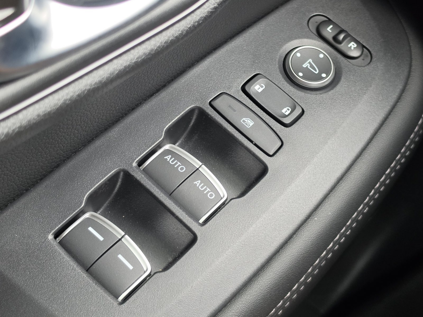 Certified 2026 Honda HR-V EX-L image 14