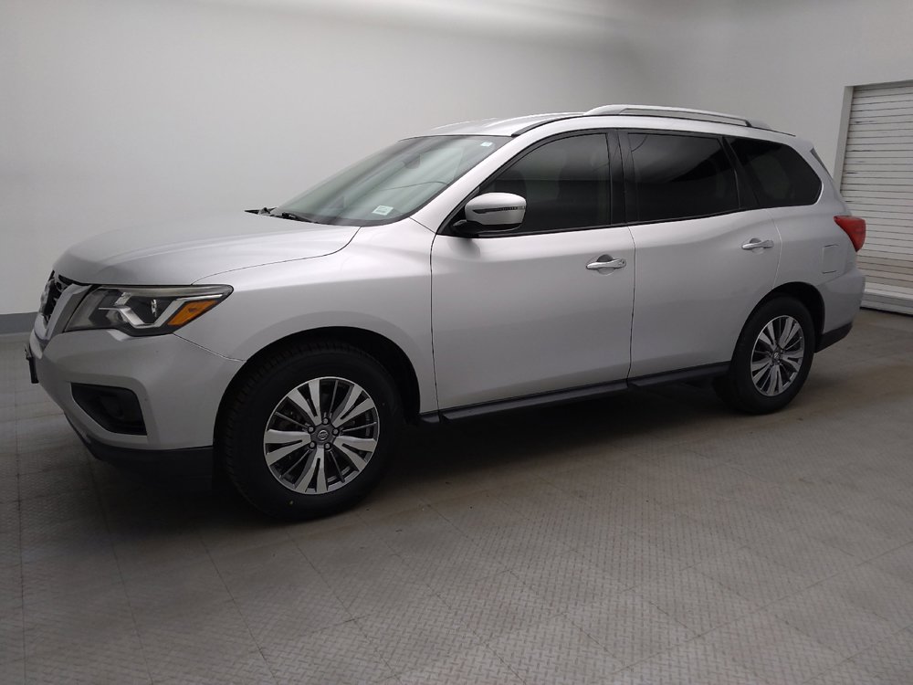 Used 2019 Nissan Pathfinder SV FWD image 2