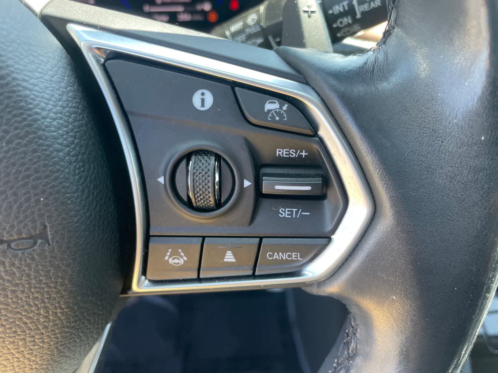 Used 2022 Acura MDX SH-AWD w/ Technology Package image 12