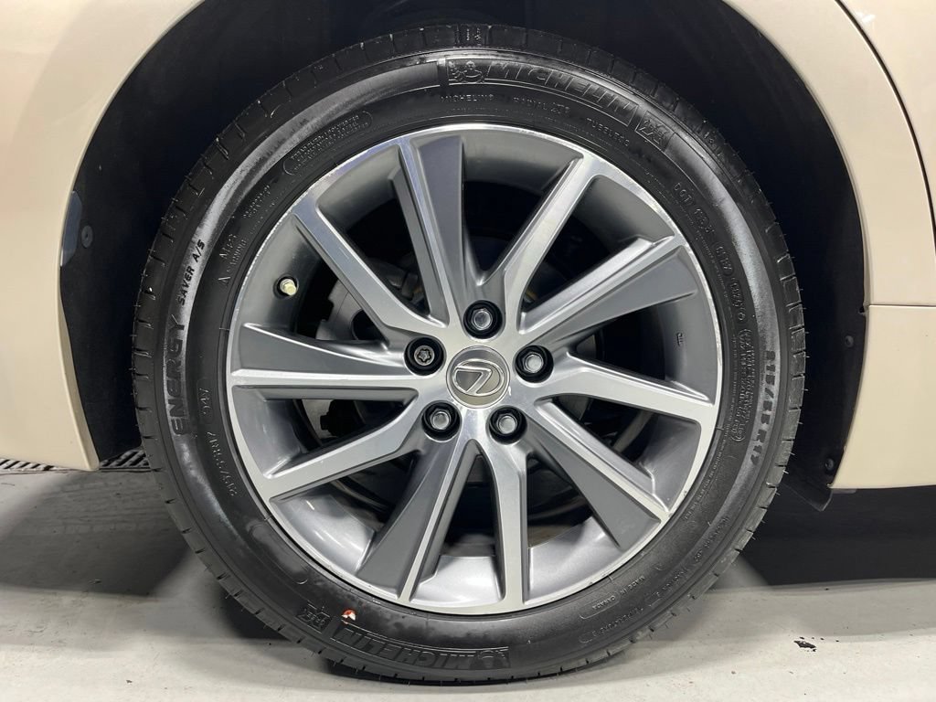 Used 2017 Lexus ES 300h w/ Luxury Package FWD image 42
