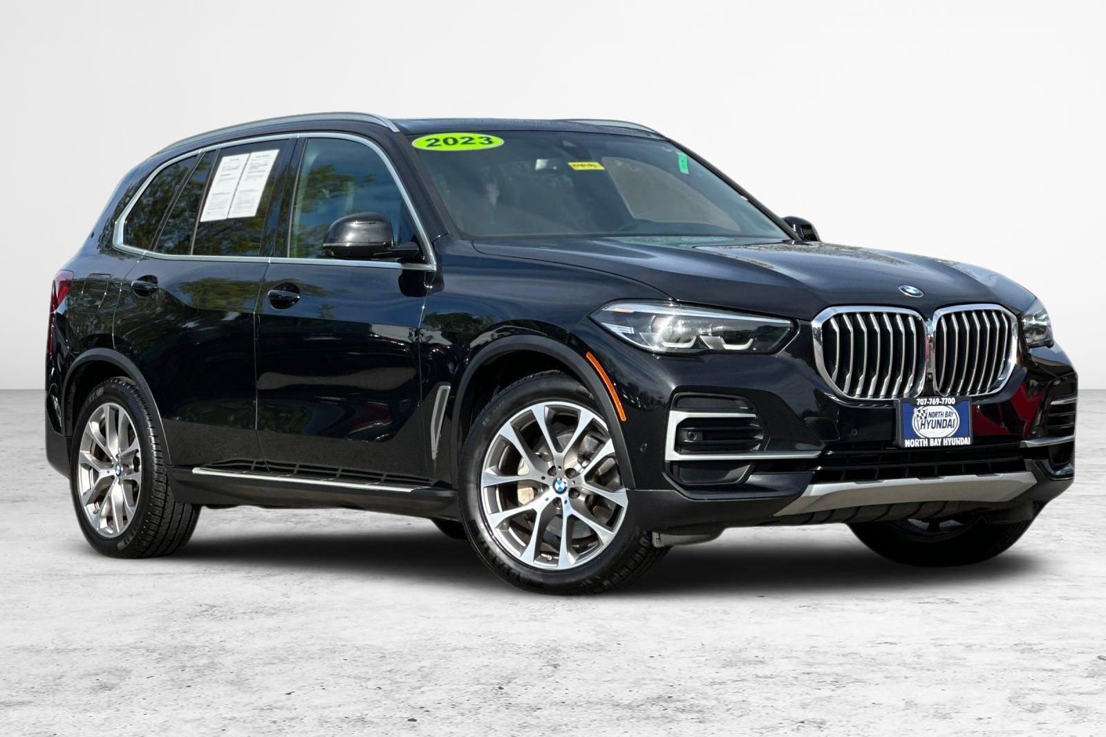 Used 2023 BMW X5 xDrive40i w/ Premium Package AWD/4WD image 2