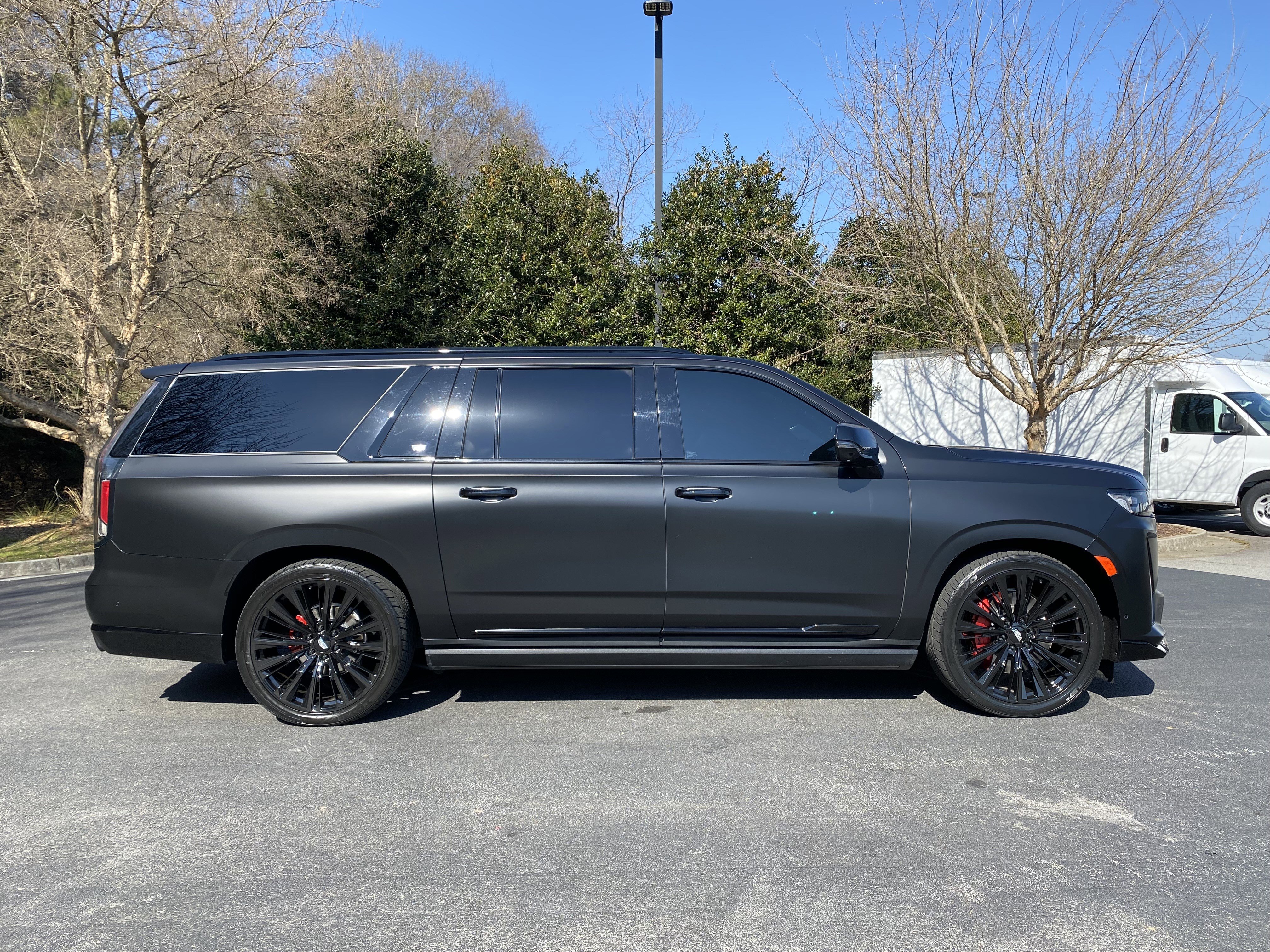 Used 2023 Cadillac Escalade ESV V image 10
