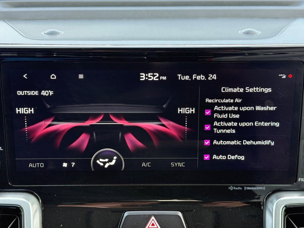 Certified 2023 Kia Sorento SX image 17