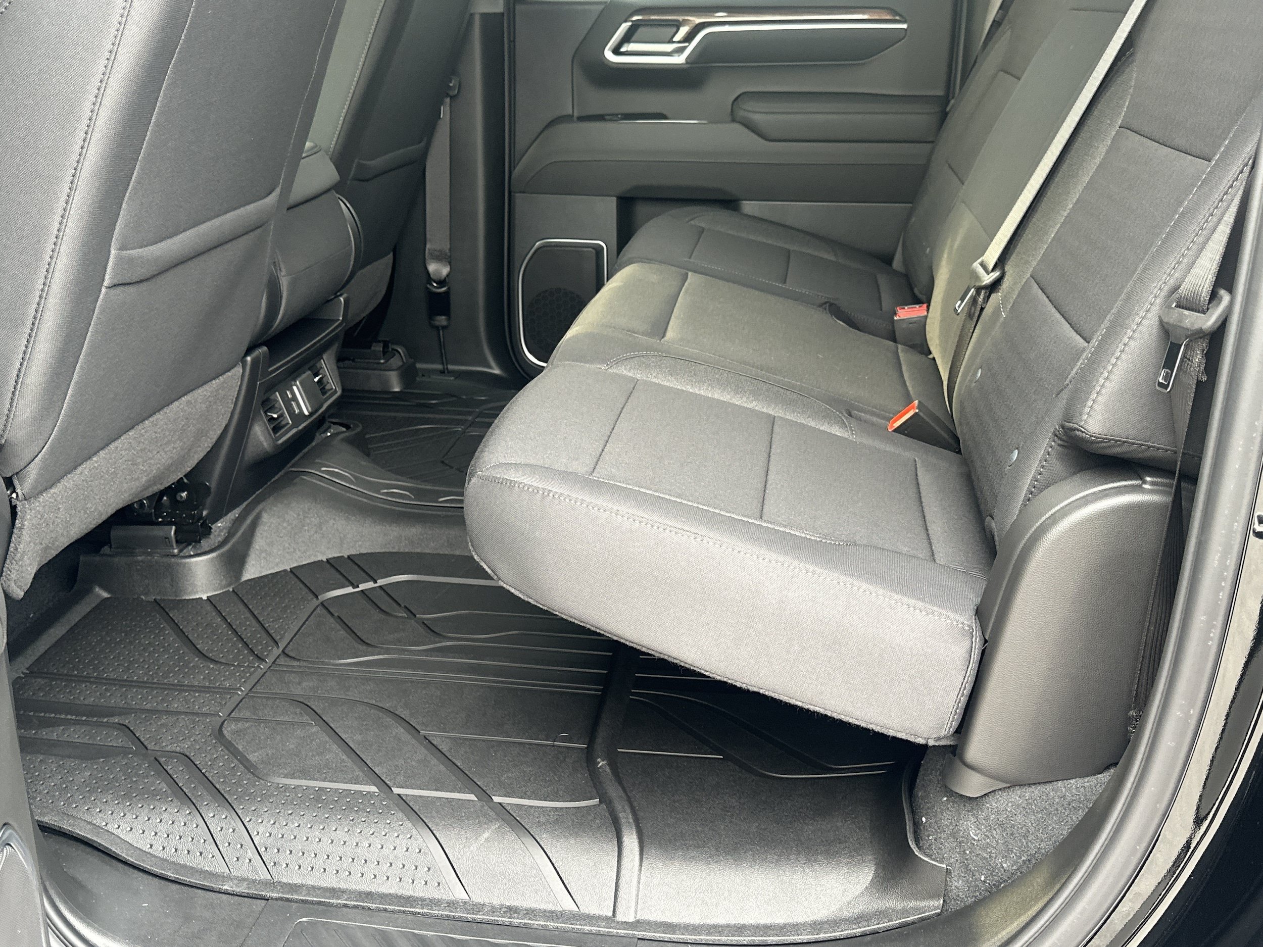 New 2026 Chevrolet Silverado 1500 RST w/ LPO, Dark Essentials Package AWD/4WD image 20