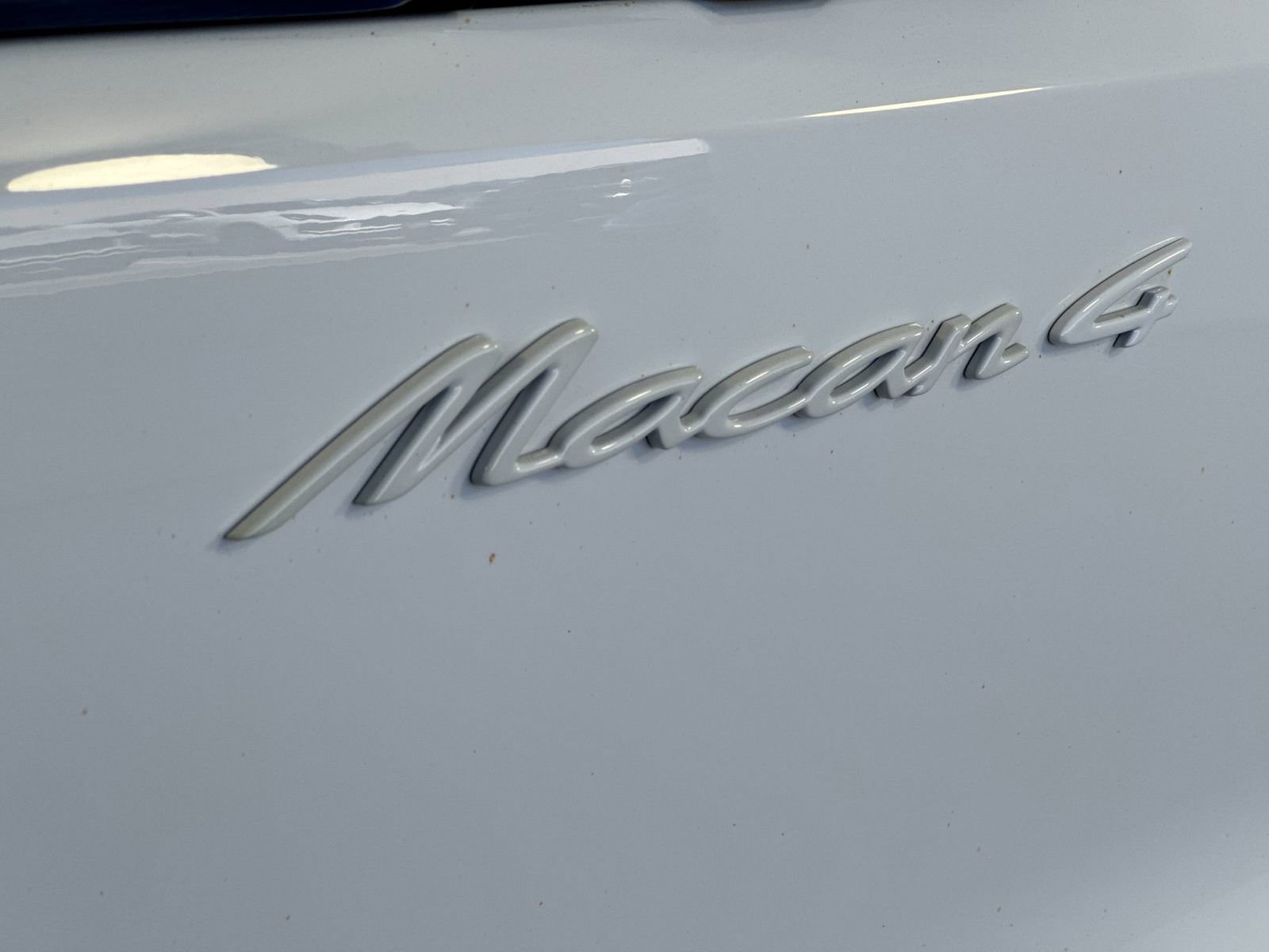 Certified 2025 Porsche Macan 4 Electric AWD/4WD image 35
