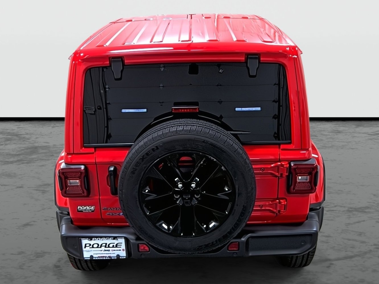 Used 2025 Jeep Wrangler Unlimited Sahara w/ Safety Group AWD/4WD image 3