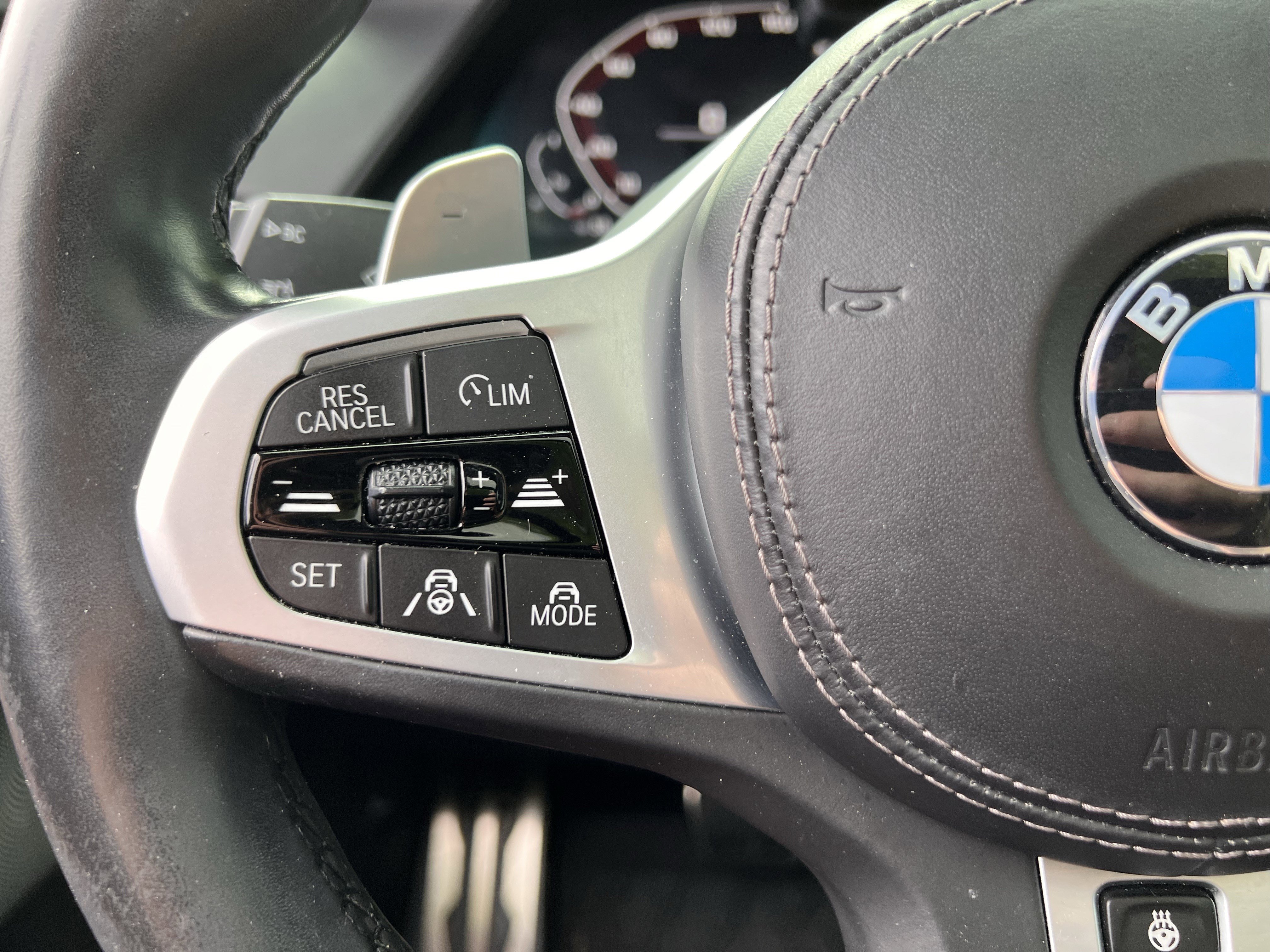 Used 2021 BMW X7 M50i image 13