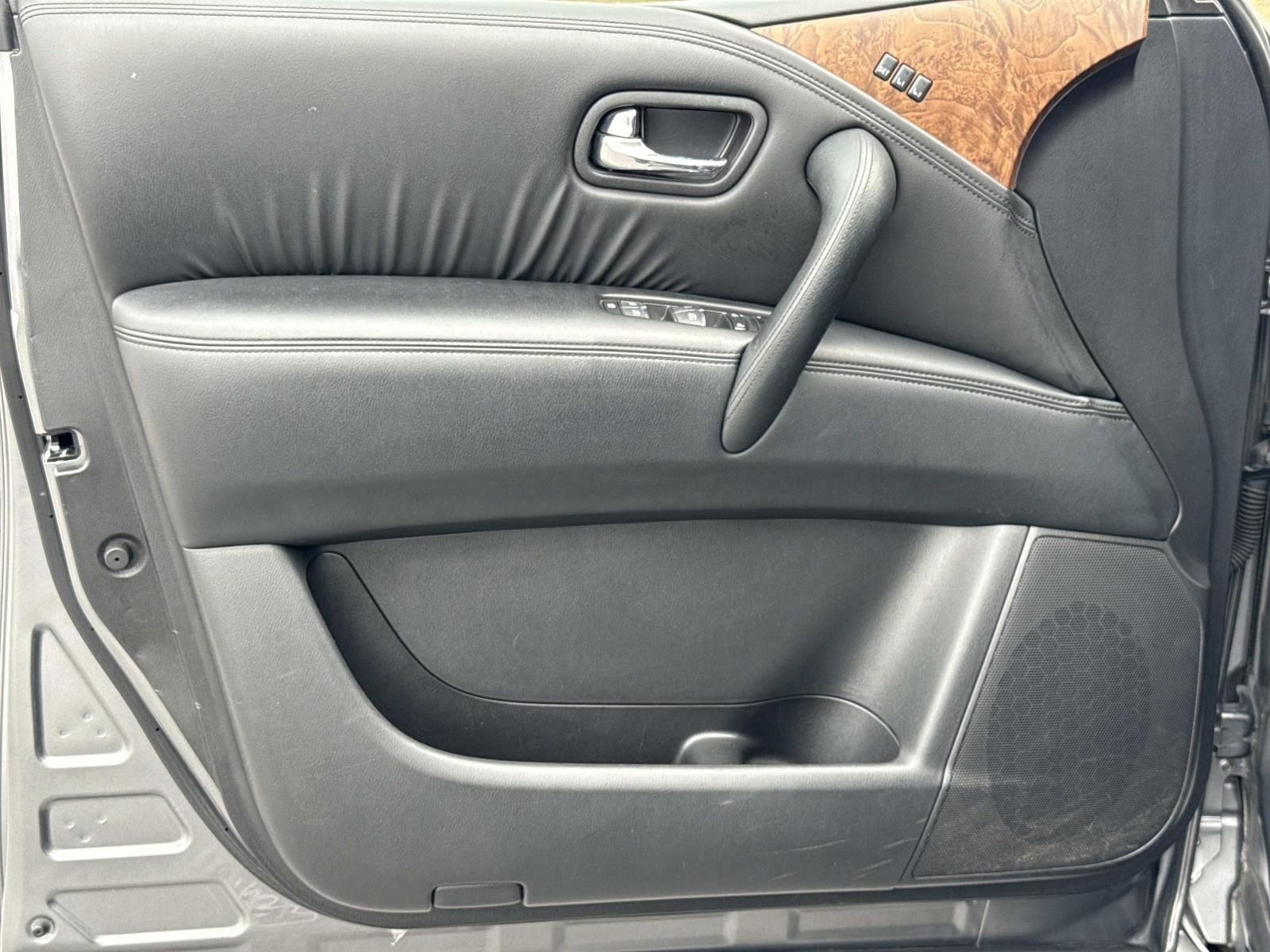 Used 2024 Nissan Armada SL w/ Captain's Chairs Package image 23