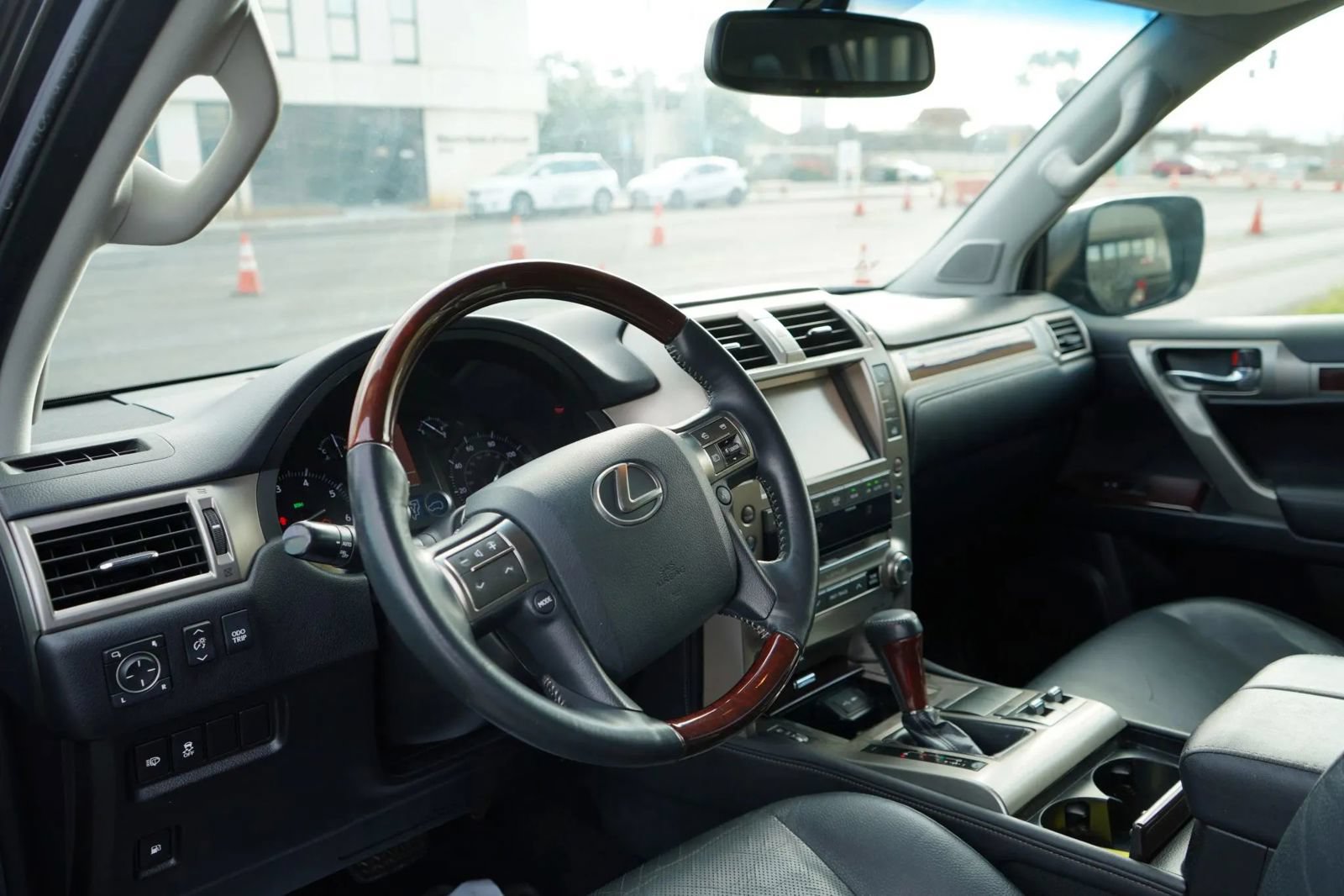 Used 2014 Lexus GX 460 AWD/4WD image 8