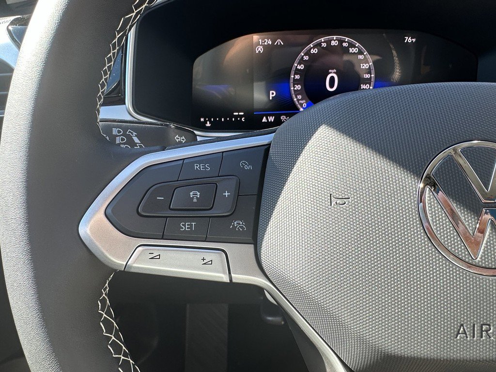 New 2025 Volkswagen Taos SE image 21